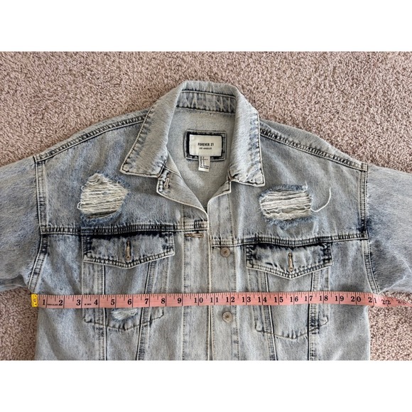 Forever 21 Distressed Denim Jacket Light Wash Oversized Jean Trucker Small - Picture 8 of 16